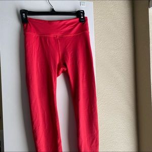 Outdoor voices Capri leggings sz small